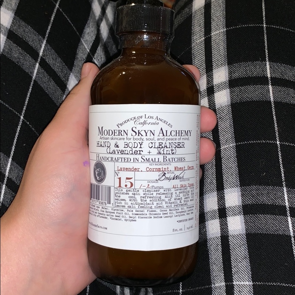 Hand and body cleanser (scent: lavender and mint)